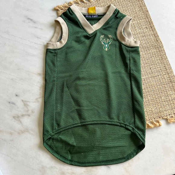 NBA Milwaukee Bucks Dog Jersey Pets First Apparel Green Number 01 - Picture 5 of 11